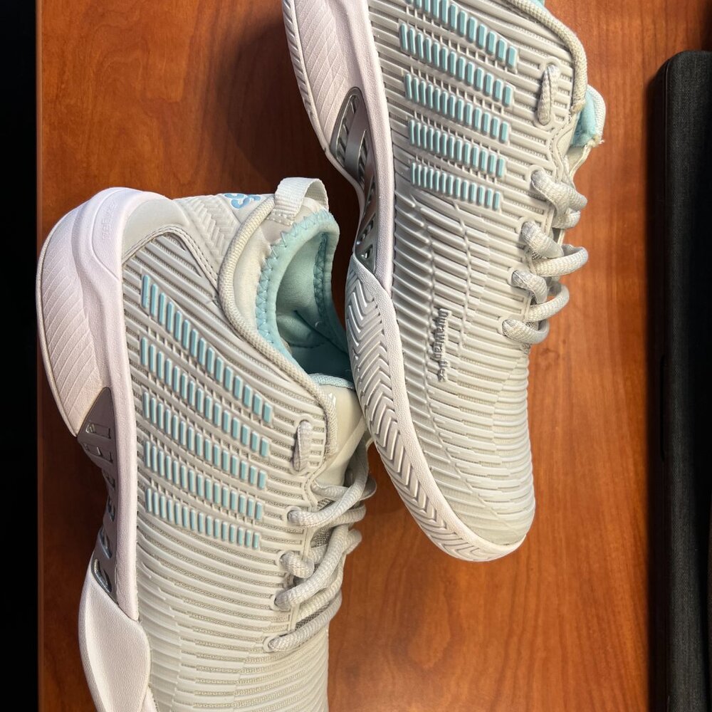 K-Swiss Women's Hypercourt Supreme Tennis Shoe